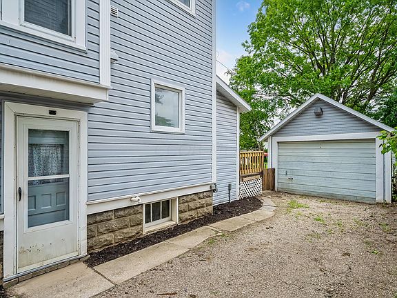 5th image of 378 Hane Ave