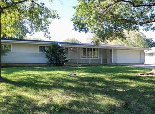 1031 Sunrise Dr, Emporia, KS 66801