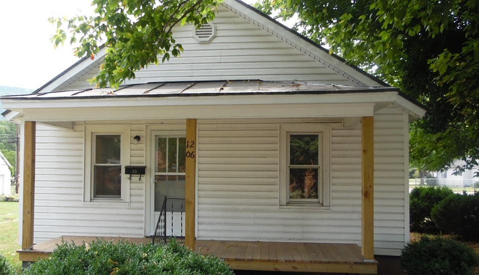 1st image of 1206 Magnolia Ave