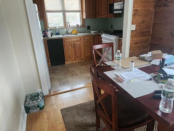 3rd image of 156 Benedict Ave #1