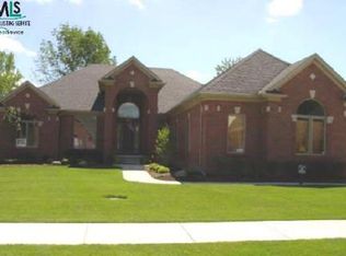 13298 N Eagle Nest Trl, Utica, MI 48315