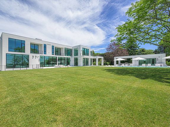 4th image of 200 Rose Hill Rd