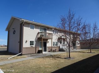 938 2nd Ave NE #E, East Grand Forks, MN 56721