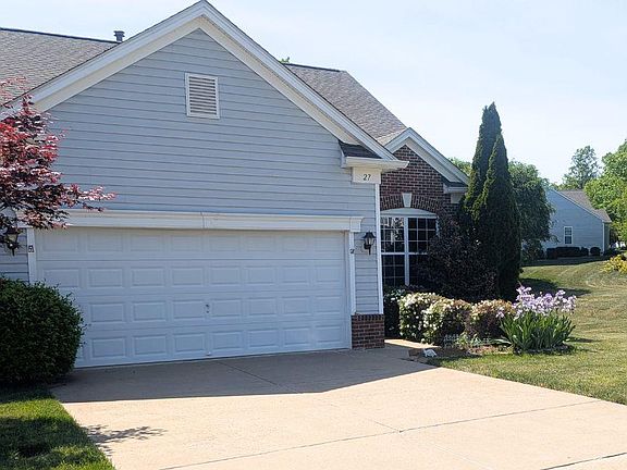 3rd image of 27 Hanover Ct