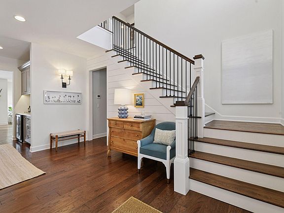 3rd image of 4532 Rutledge Ave