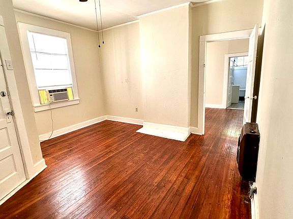 2nd image of 1418 Magazine St Unit 1