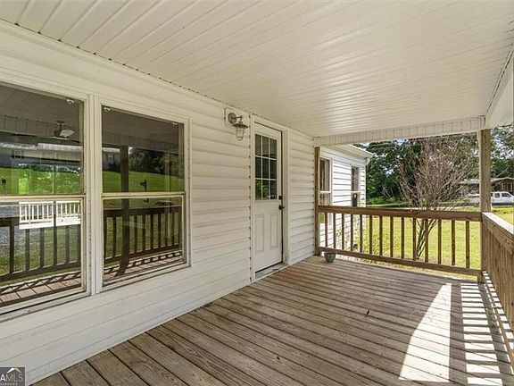 3rd image of 109 Webb Dr NE