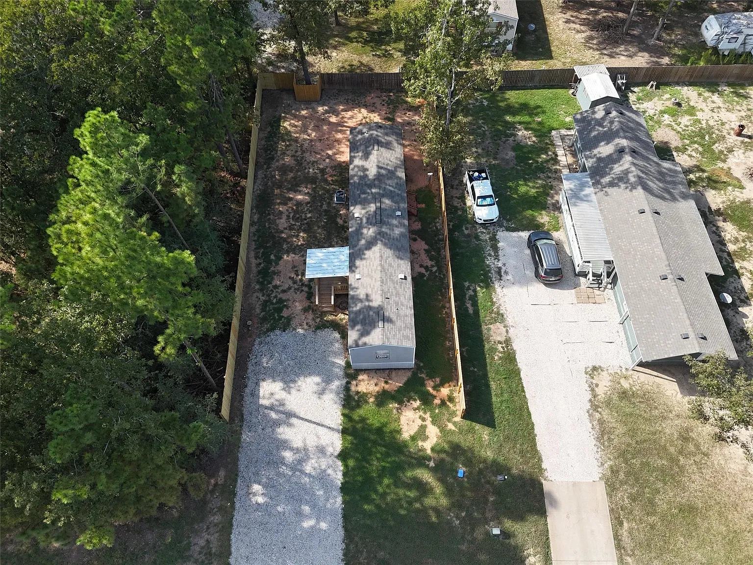 3 bed, 2.0 bath, 1056 sqft, $1,200 — Photo 1