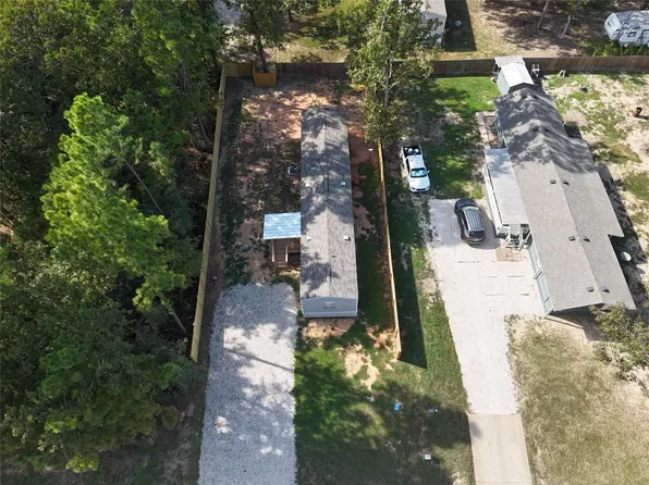 715 Windwood Dr, Livingston, TX 77351