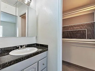 406 E Washington Ave #B — Photo 42