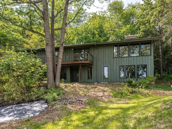2207 Heather Ave, Duluth, MN 55803