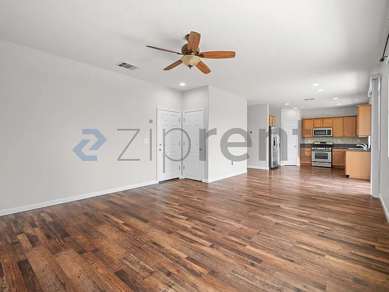1000 Morning Glory Way — Photo 13