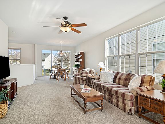 4th image of 12810 Green Meadow Ave