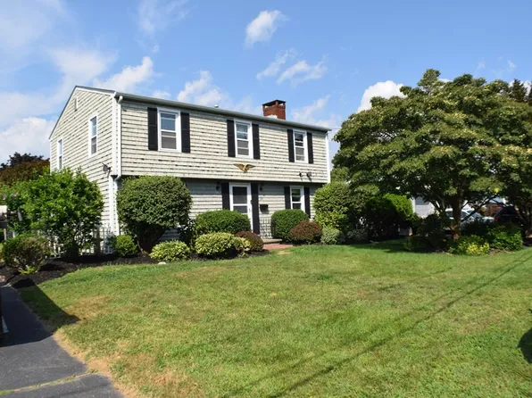 110 Vermont Ave, Somerset, MA 02726