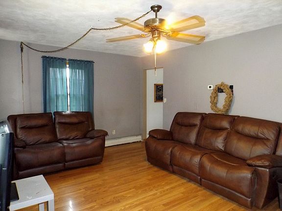 2nd image of 712 11th Ave