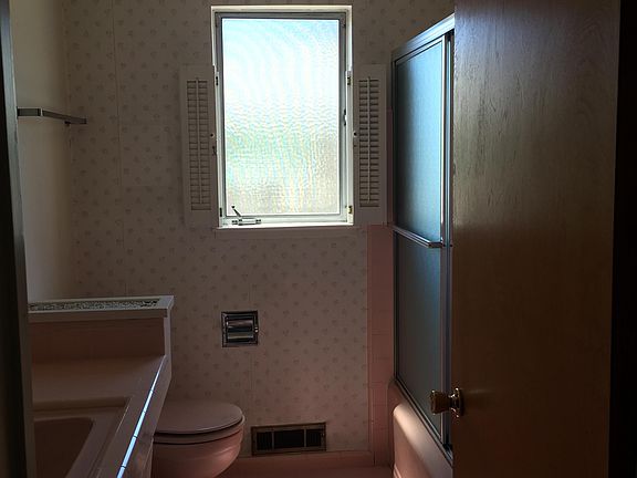 5th image of 6860 Diegel Cir