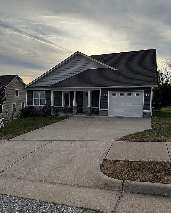 1st image of 76 Hull Hills Ln