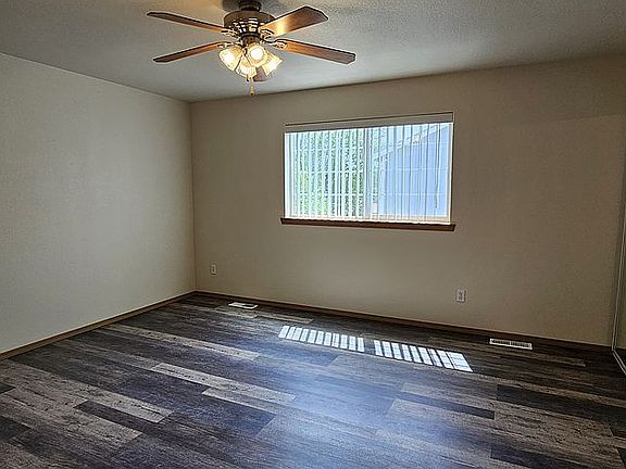 3rd image of 104A E Home Ave