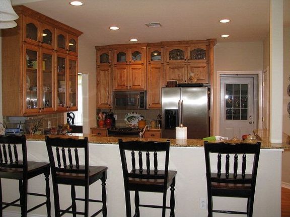 4th image of 102 Magnolia Bnd
