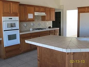 3rd image of 18564 Danbury Ave