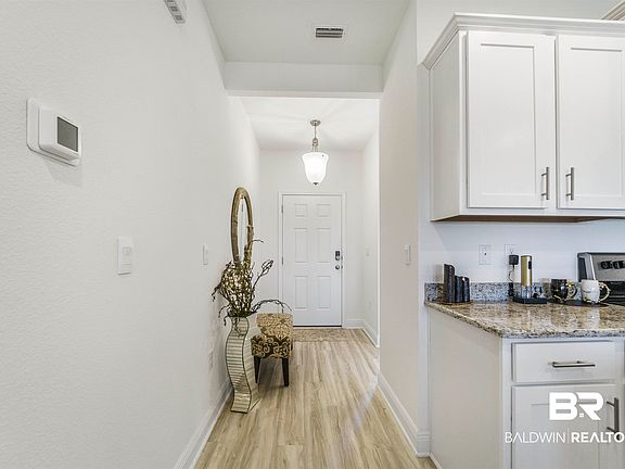 4th image of 4203 Montague Dr