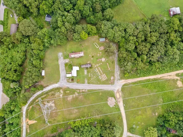 8834 Gann Rd, Soddy Daisy, TN 37379