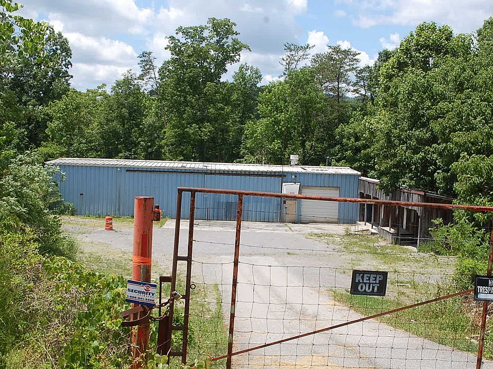 2nd image of 600 Adams Industrial Lane
