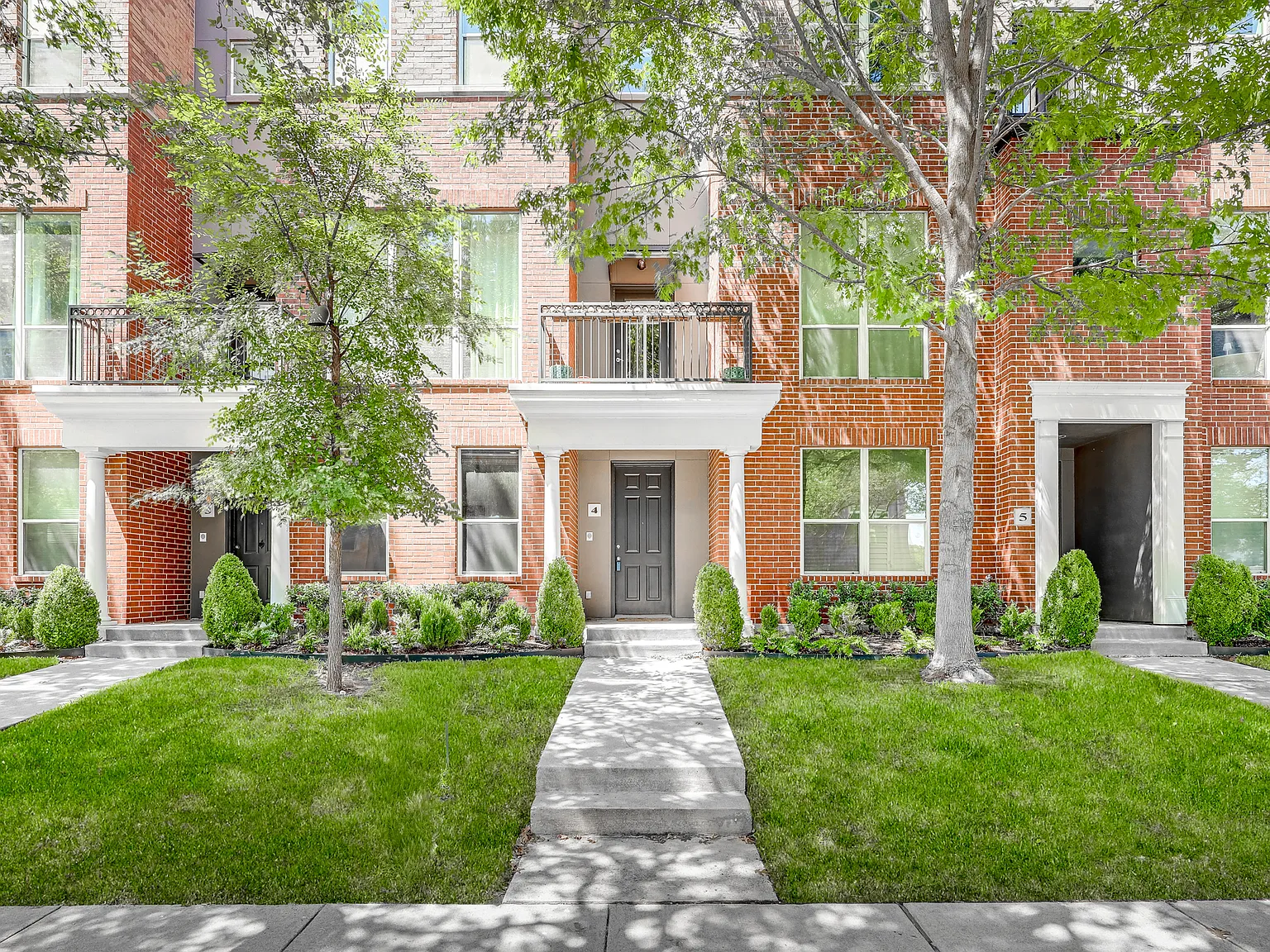 2 bed, 1805 sqft, $3,800 — Photo 1