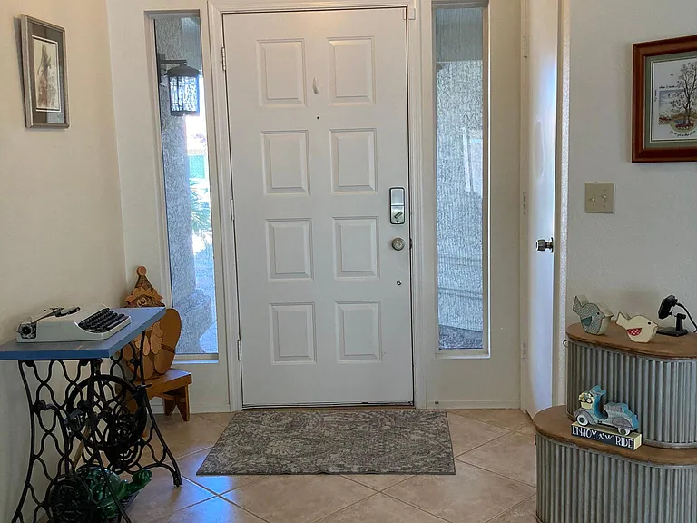 4310 E Amberwood Dr — Photo 5