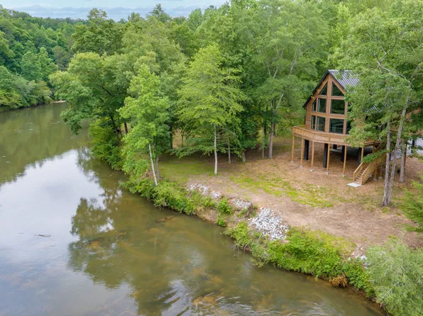 275 River Cliff Dr, Cornelia, GA 30531