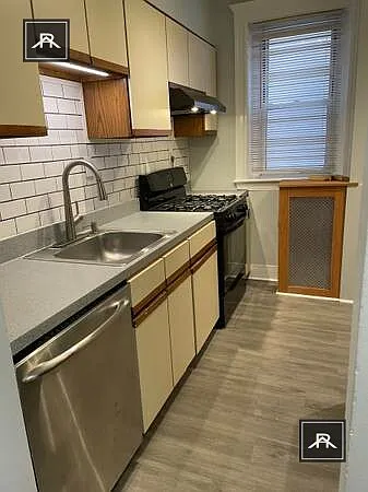 31 Dwight St #2