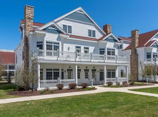421 Beachfront Ln #421, Sheboygan, WI 53081