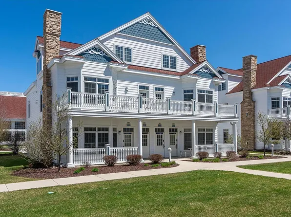 421 Beachfront LANE Unit 421, Sheboygan, WI 53081