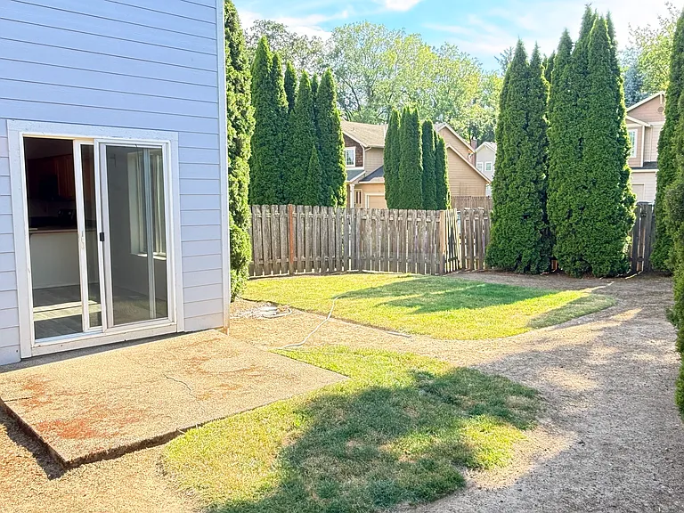 1276 NE 69th Ct — Photo 31
