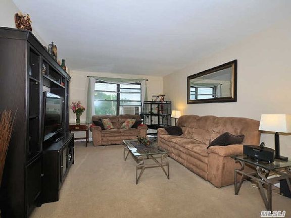 2nd image of 7540 Bell Blvd APT 4P