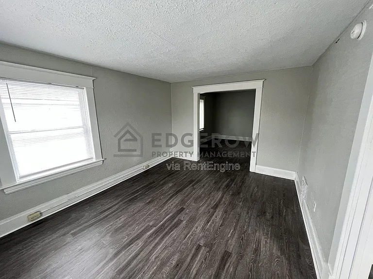 815 Logan St SE #2 — Photo 8