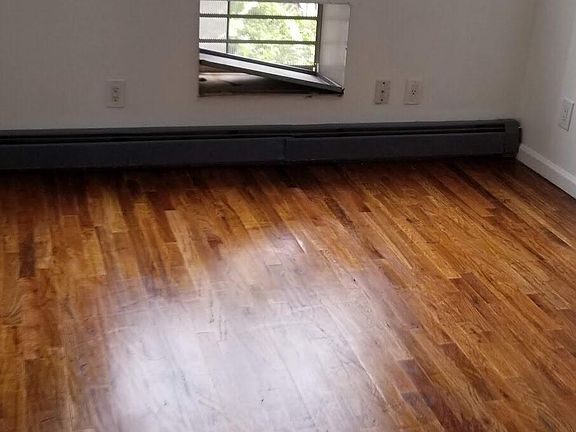 2nd image of 462 City Island Ave #1