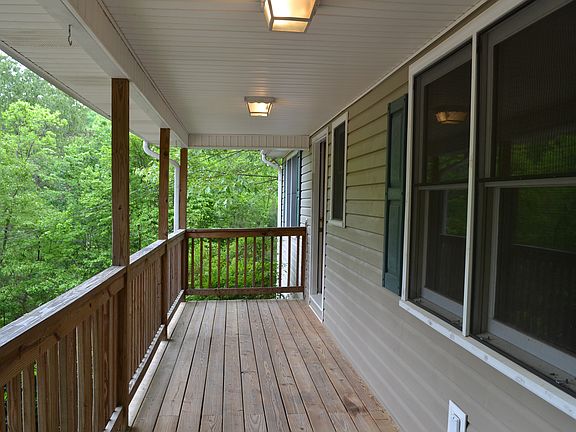 2nd image of 65 Vista Chalet Dr