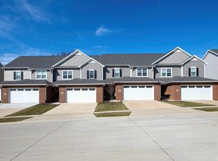 4014 Orchard Dr, Bettendorf, IA 52722
