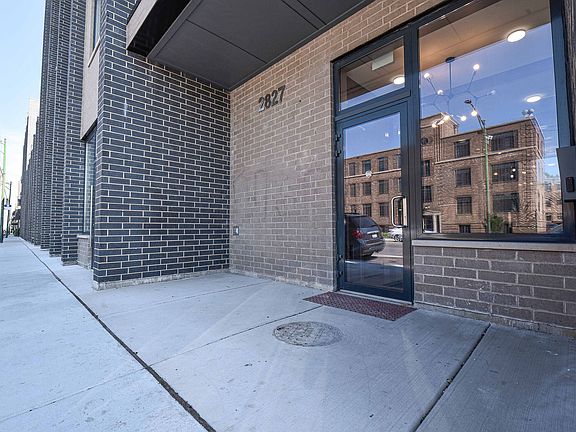 3rd image of 2847 N Clybourn Ave #402