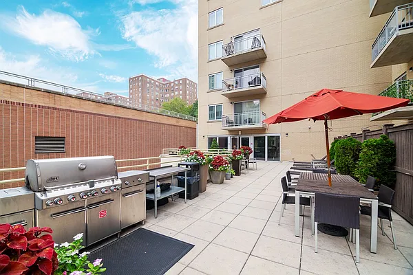 Rented by REAL New York | media 15