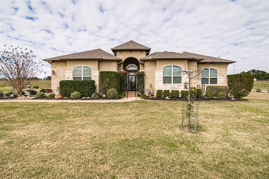 1st image of 26215 Park Bend Dr