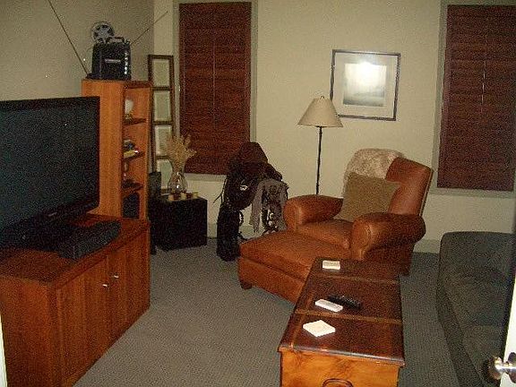 3rd image of 2638 N Marshfield Ave