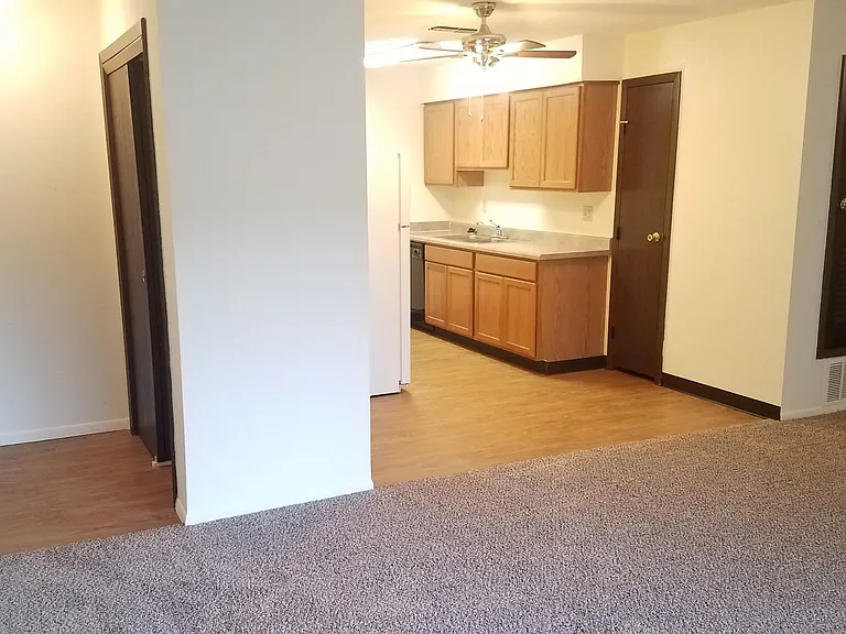 Kimberly Club Apartments — Photo 85