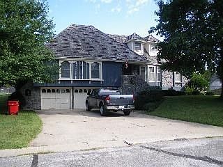 1st image of 513 NE Sunview Dr