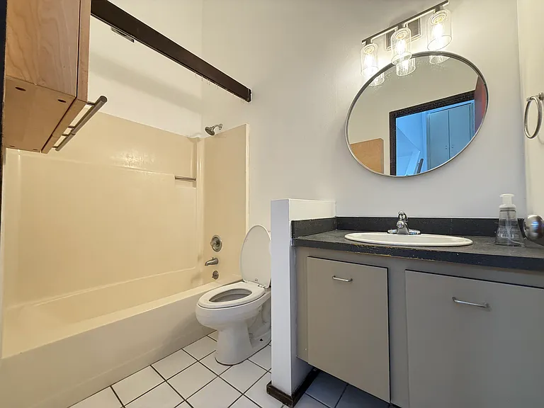 4745 Ravenna Ave NE #4745 — Photo 4