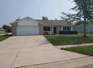 15826 Grand Willow Blvd, Huntertown, IN 46748