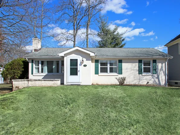 10 Theodore Lane, Norwalk, CT 06851