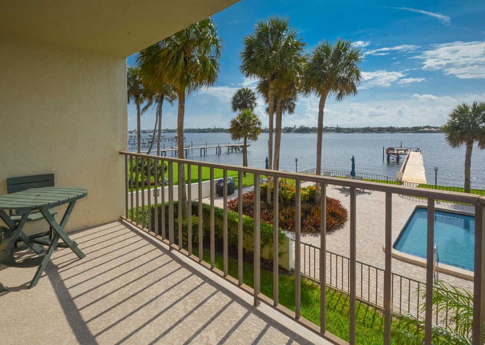 1st image of 1202 S Lake Dr APT 204