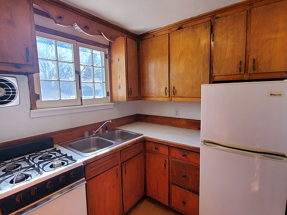 2nd image of 1039 Chipeta Ave APT 6